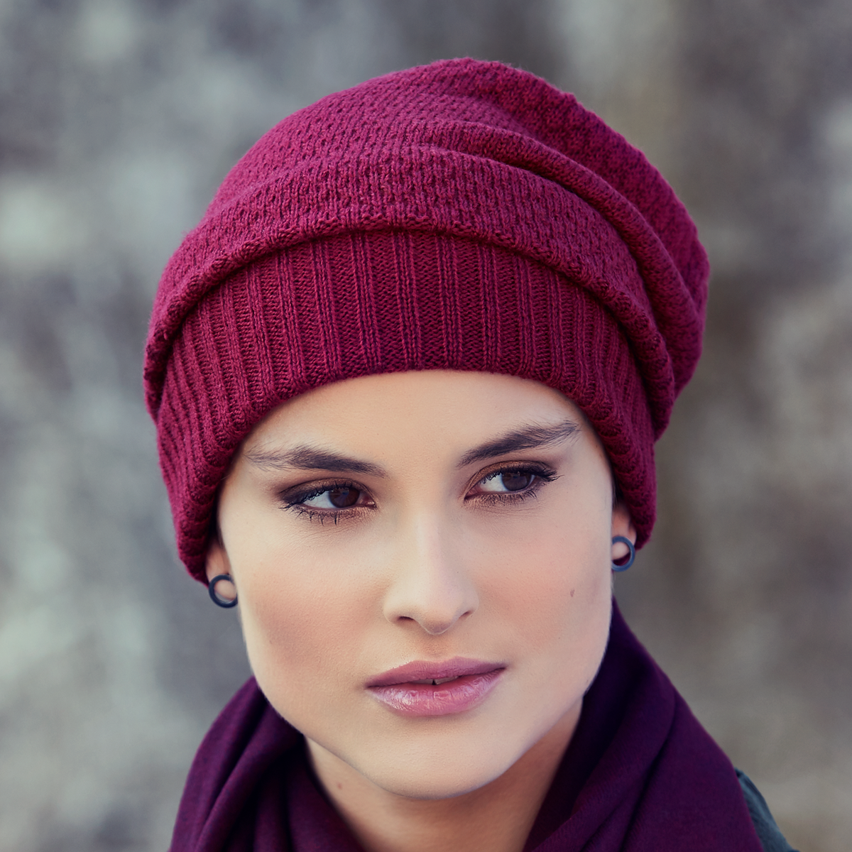 HocMille - V Knitted Hat 0574 Dark Red