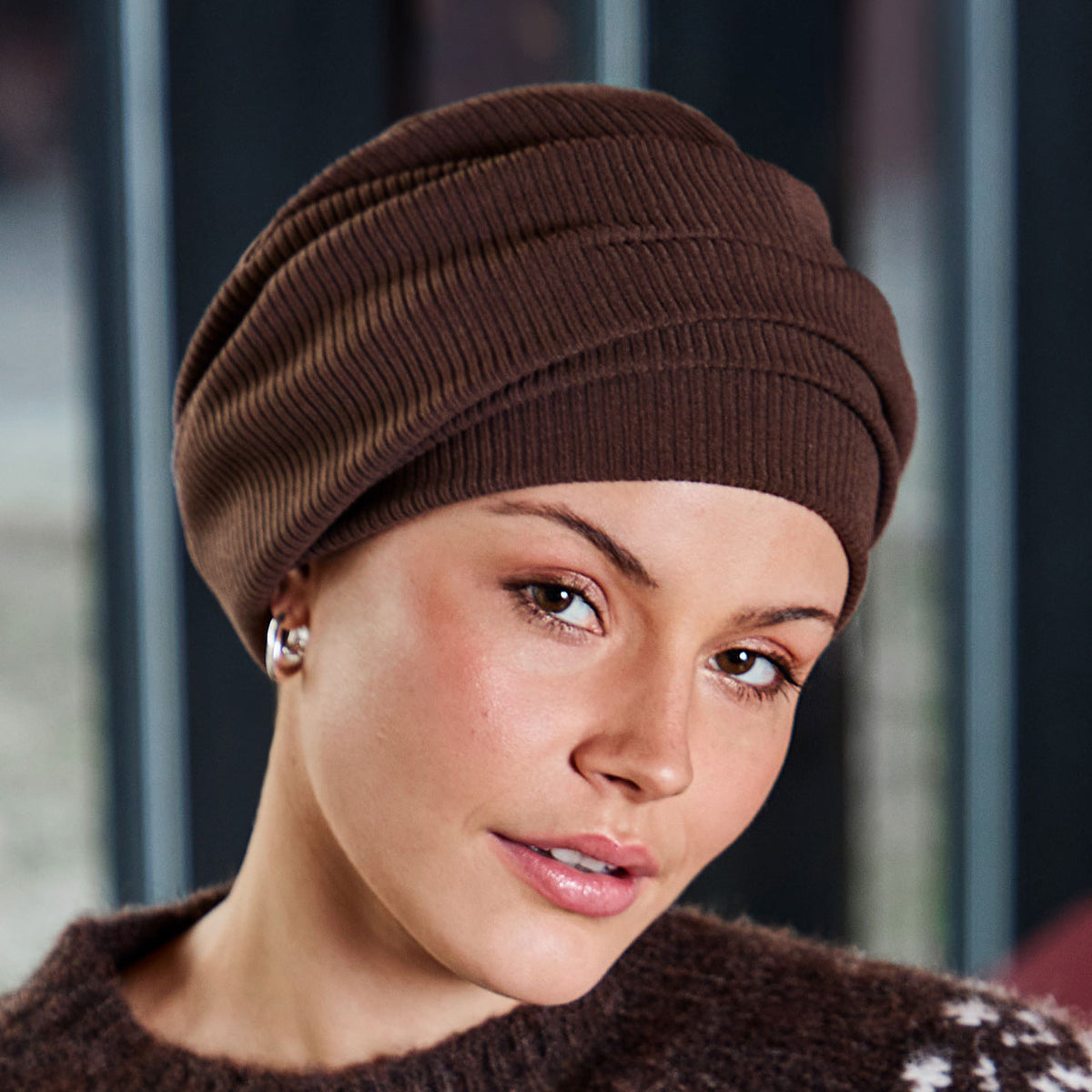 HocLea - V Turban 4068 Dusty Walnut