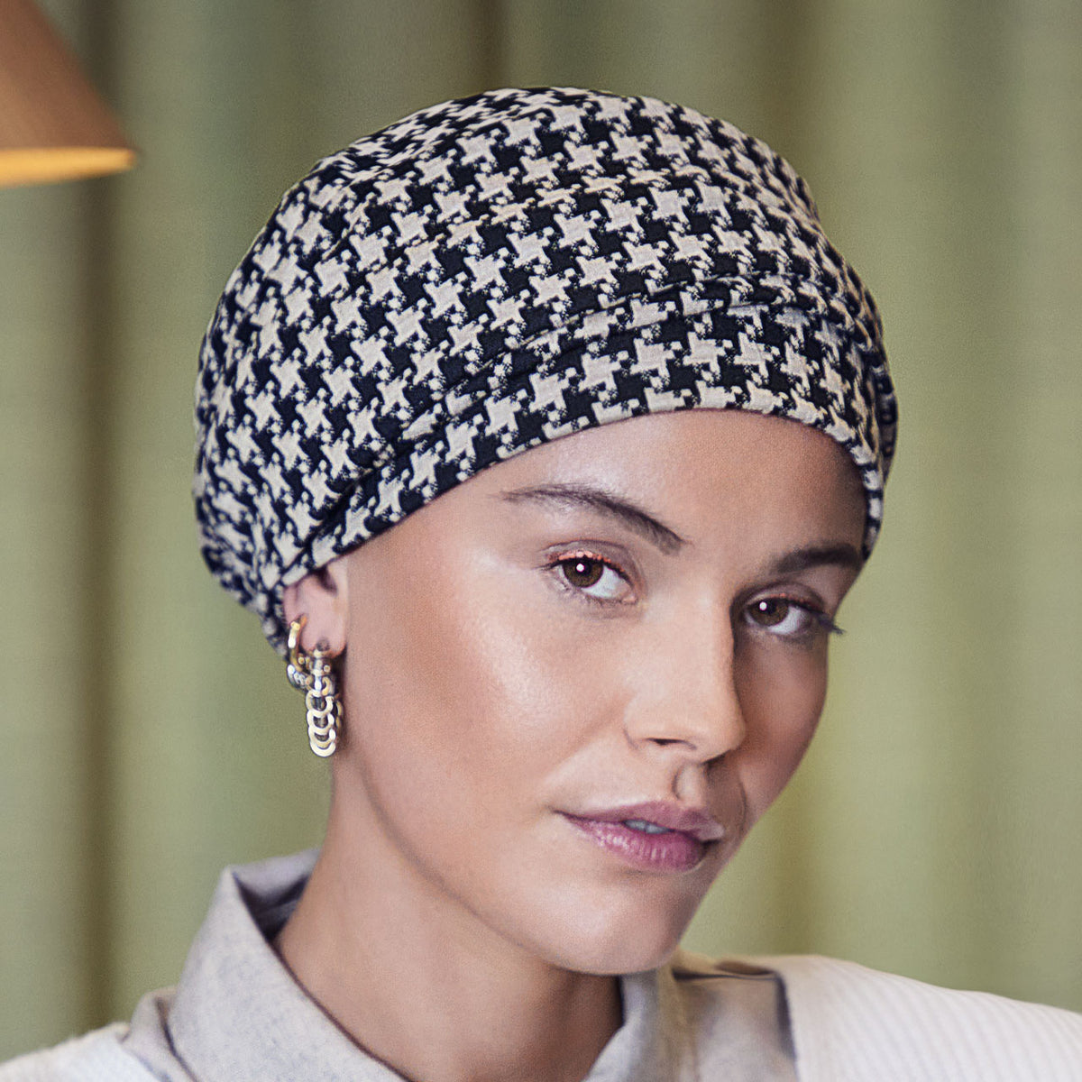 HocLea - V Turban 4132 Black Beige