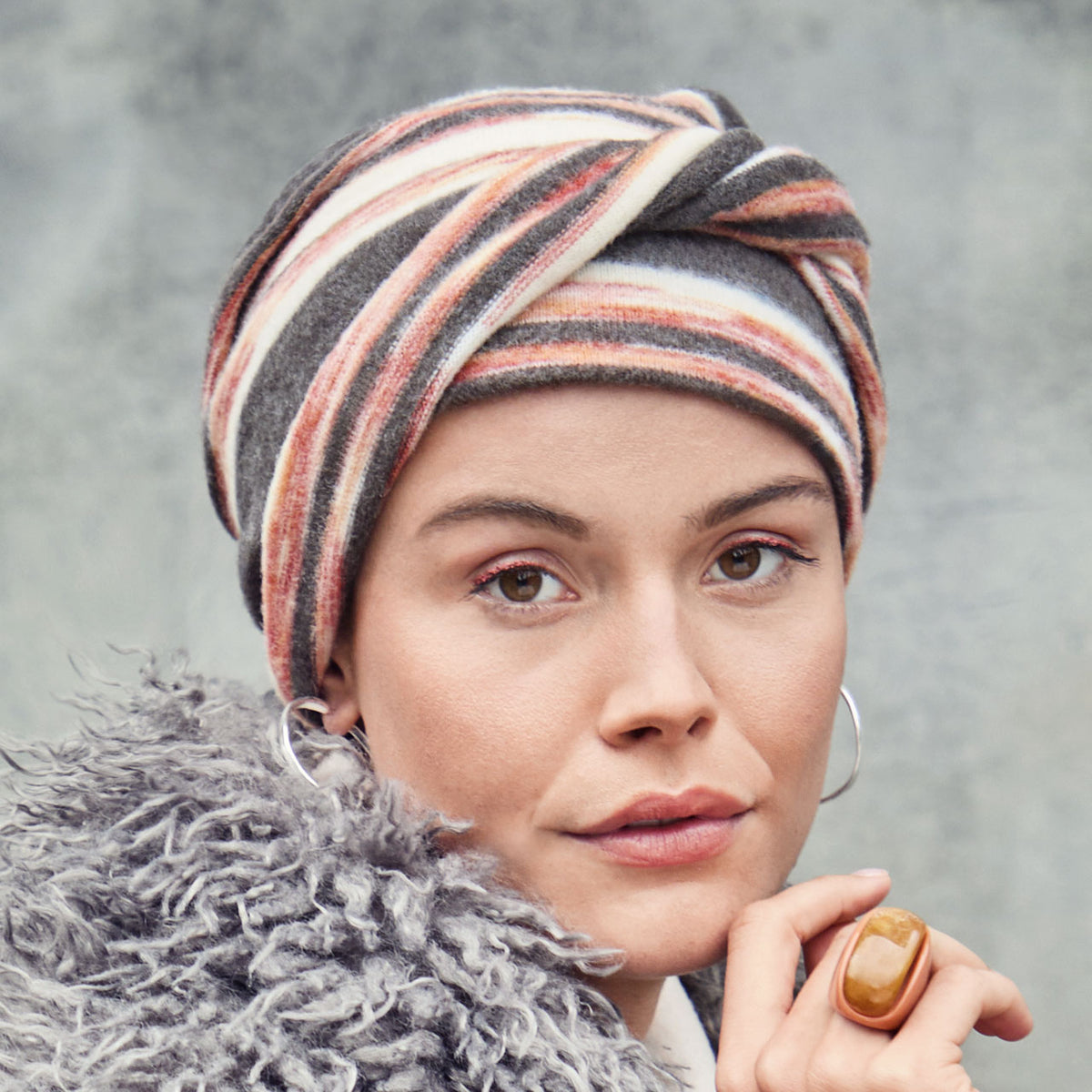 HocZoya - V Turban 4157 Brown w/Multi Stripes